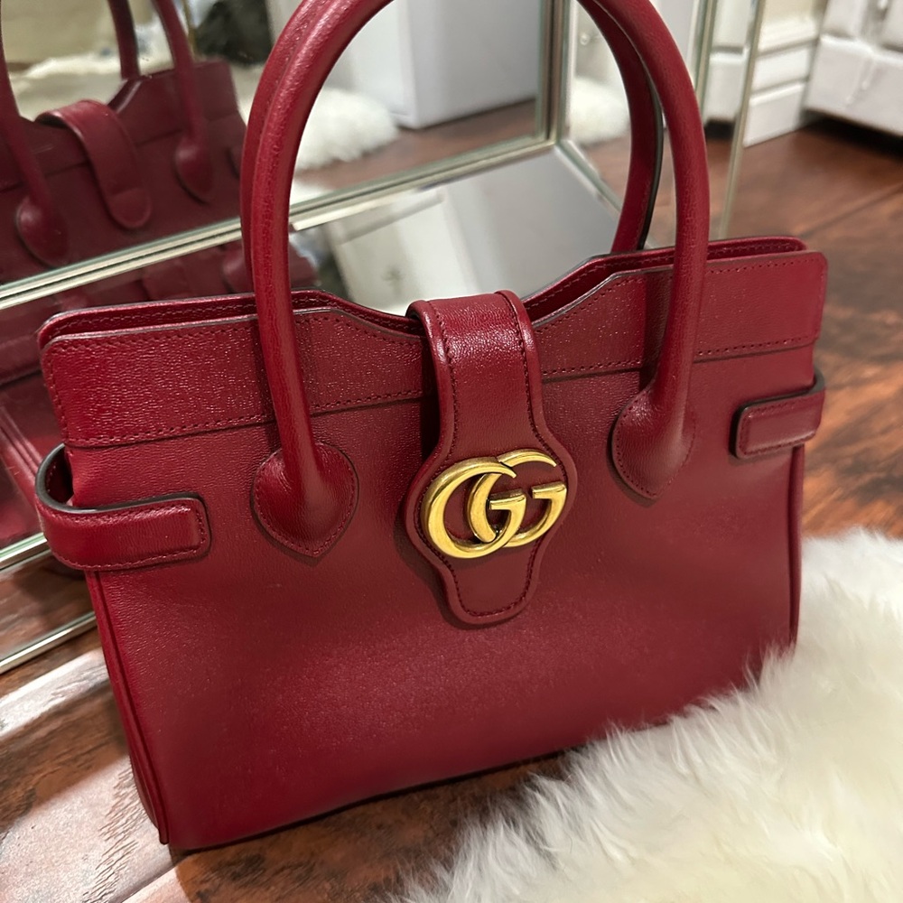 Gucci Dahlia Sakai Calfskin top handle shoulder bag cherry red, rare piece